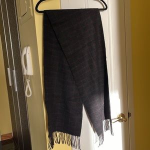 Joseph Abboud 100 percent cashmere scarce.  New. Without tags